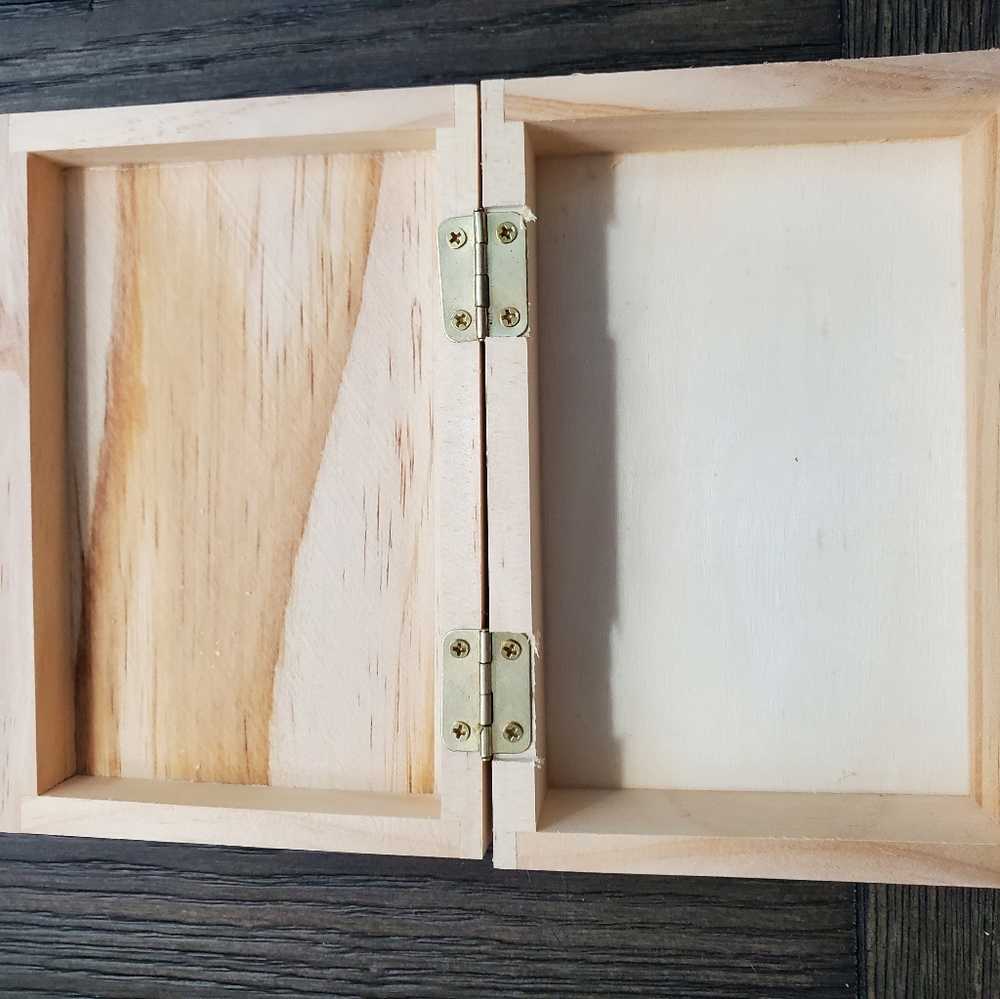 Jewelry box - Picture 3 of 3